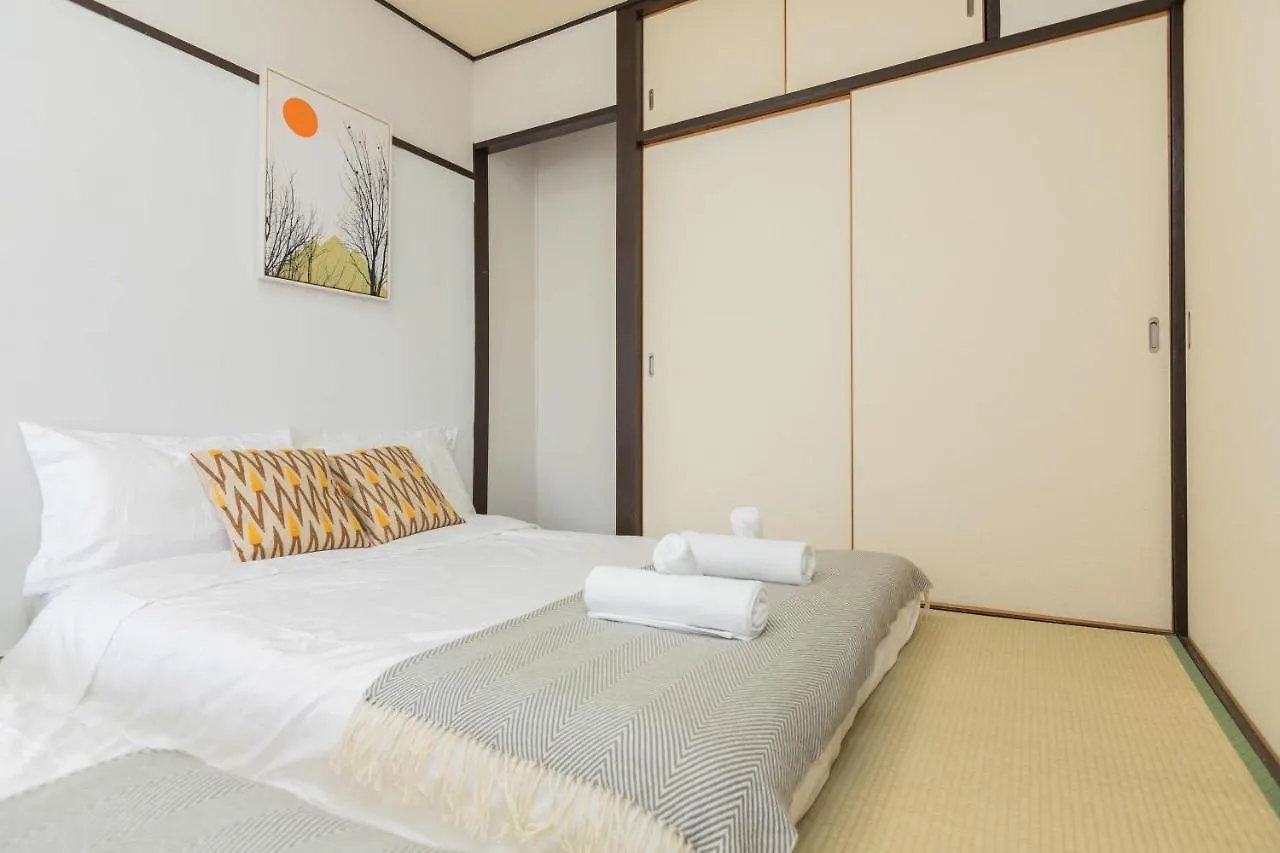Orenge Hotel Apartment Ósaka
