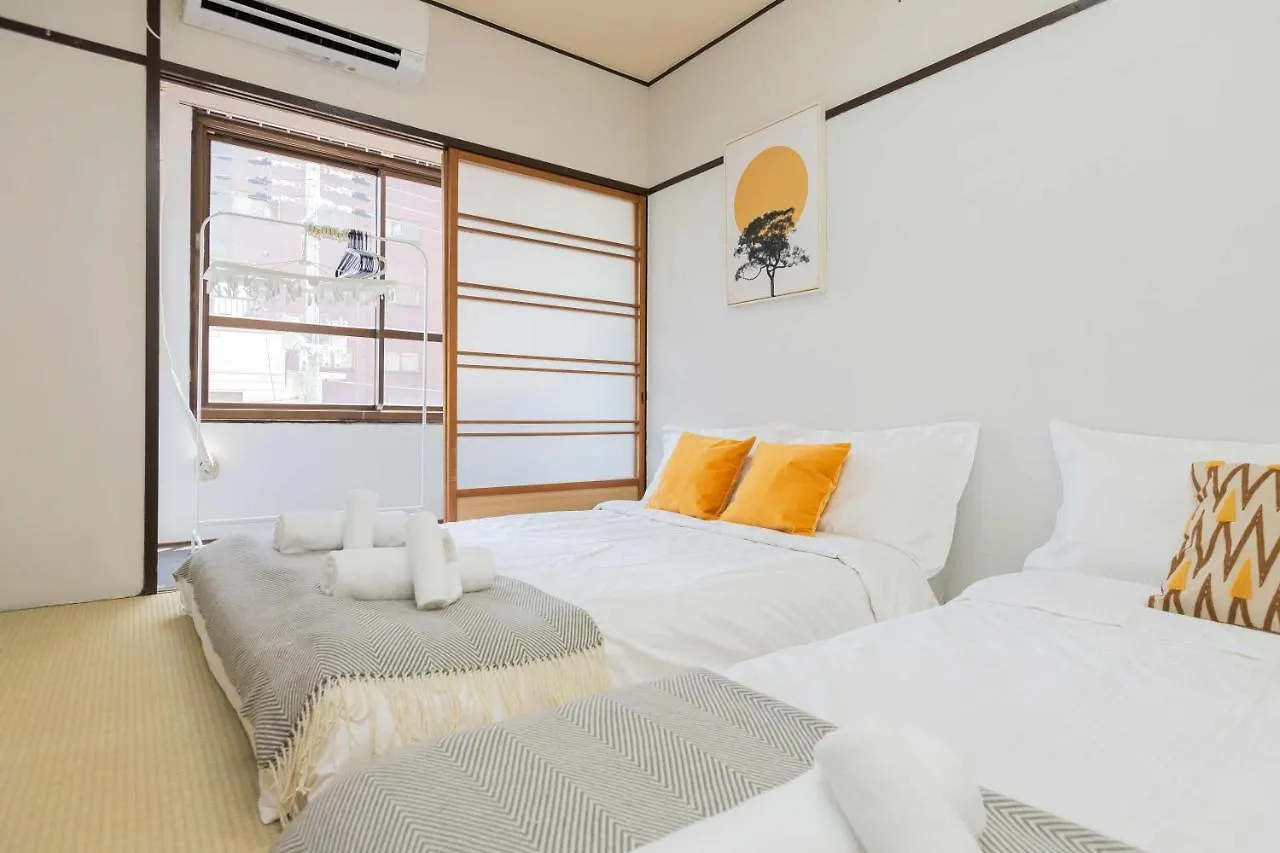 Orenge Hotel Apartment Ósaka