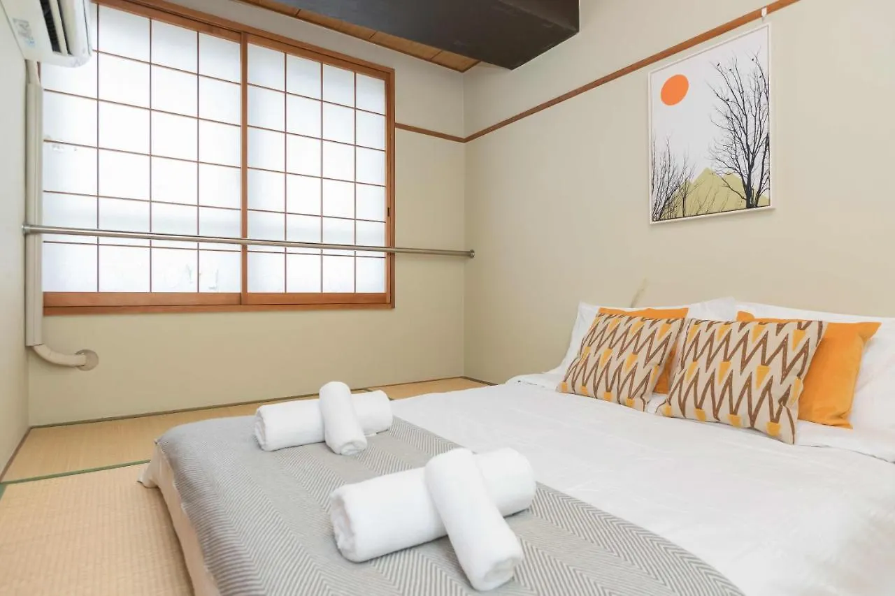Orenge Hotel Apartment Ósaka