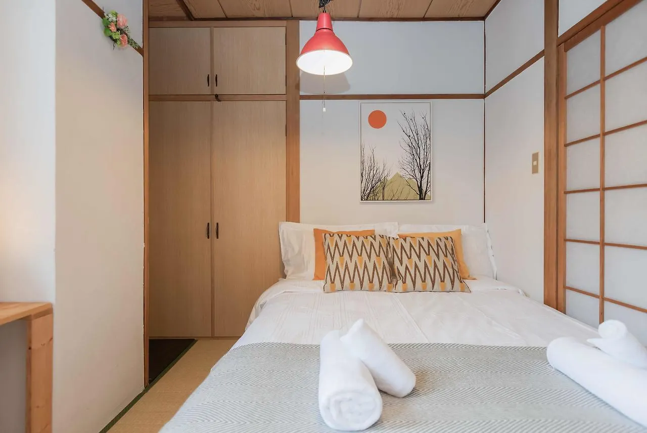 Orenge Hotel Apartment Ósaka